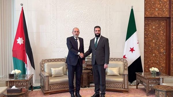 وزير الخارجية الأردني يجري محادثات مع أحمد الشرع