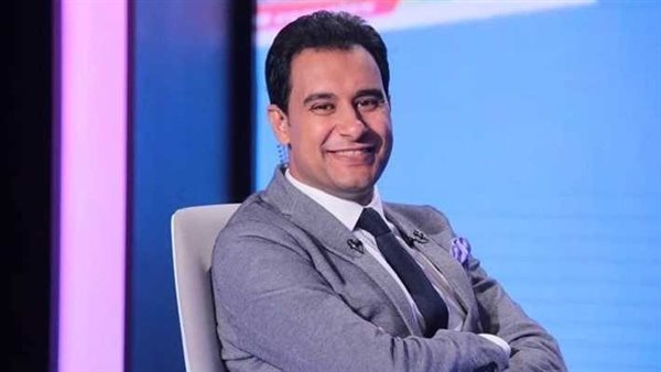 الإعلامي كريم رمزي