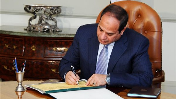 الرئيس السيسي يصدق على قانون جديد