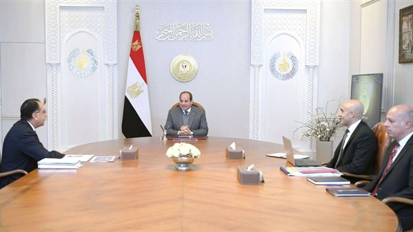 اجتماع السيسي لمناقشة برامج الحكومة لزيادة أعداد الفصول 