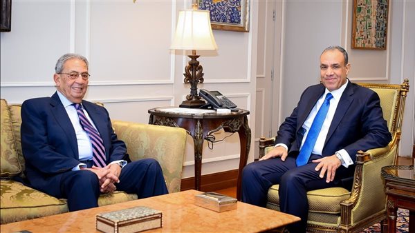 الدكتور بدر عبد العاطي، وعمرو موسى