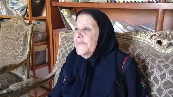 الاديبة نفيسة قنديل 