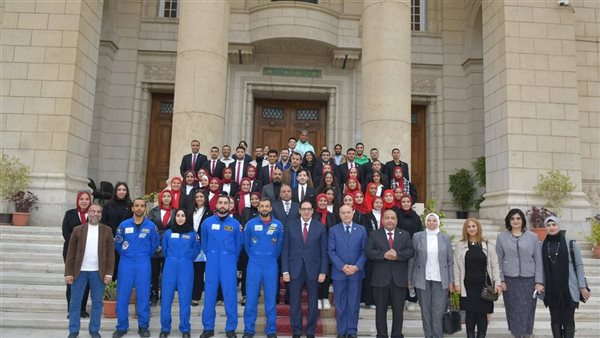 رواد فضاء الإمارات في جامعة القاهرة