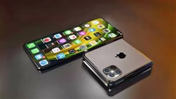 أول iPhone قابل للطي من آبل 