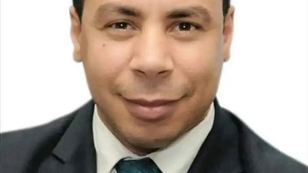 الكاتب صفوت عمران