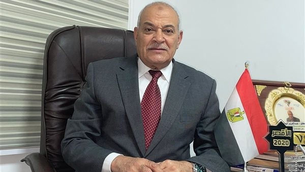 الدكتور عبد العزيز السيد، رئيس شعبة الدواجن 