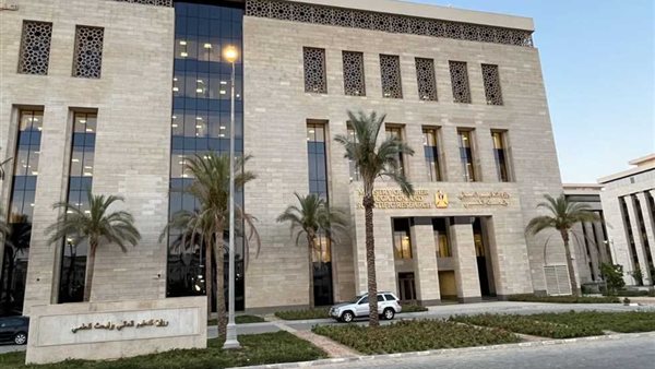 التعليم العالي تغلق كيان وهمي بمحافظة الفيوم 