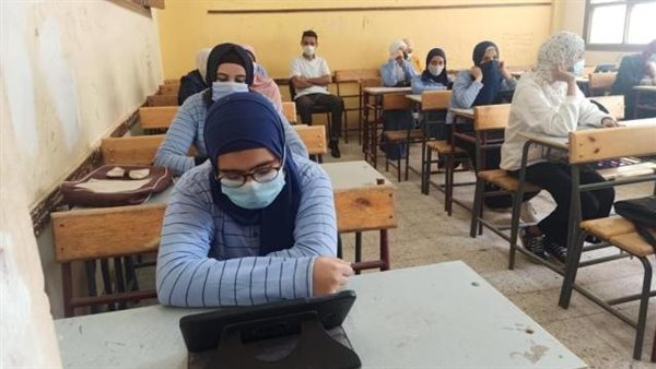 طريقة تحميل نماذج امتحانات أولى ثانوي النظام الجديد pdf