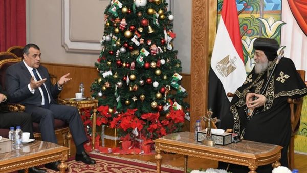 وزير الإنتاج الحربي يهنئ البابا  تواضروس الثاني بعيد الميلاد