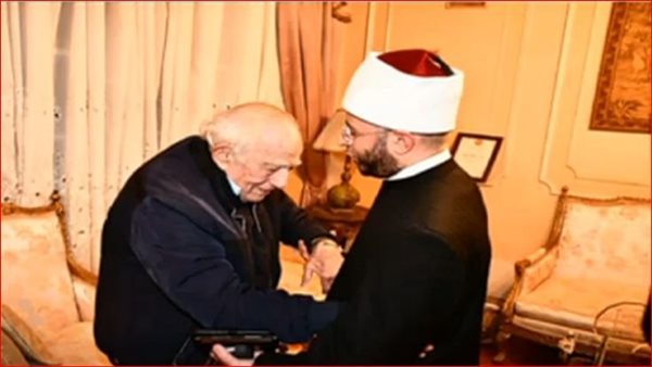 زيارة وزير الأوقاف للفنان رشوان توفيق