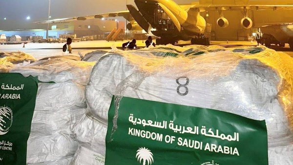 وصول الطائرة الإغاثية السعودية الثامنة إلى دمشق