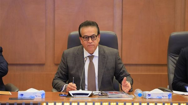 الدكتور خالد عبدالغفار وزير الصحة 