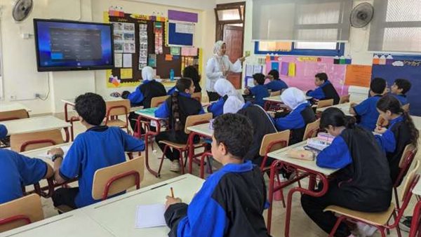 موعد بداية الفصل الدراسي الثاني لجميع المراحل 2025