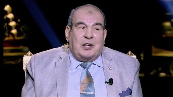 وفاة الفنان فكري صادق 