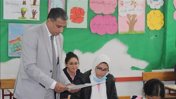 جولة مدير تعليم الجيزة خلال امتحانات الشهاد الإعدادية اليوم