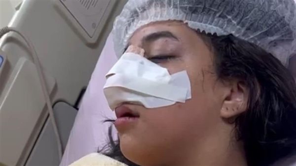 طالبة مدرسة التجمع