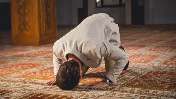 هل الدعاء في السجود أم بعد الصلاة؟