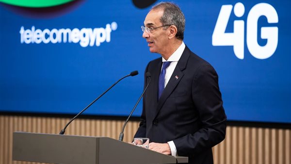 وزير الاتصالات يعلن رسميا إطلاق خدمات الاتصال
