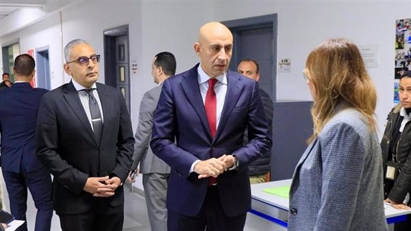 وزير التربية والتعليم في زيارة مدرسة كابيتال