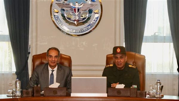 الفريق  أشرف سالم زاهر، ووزير الاتصالات
