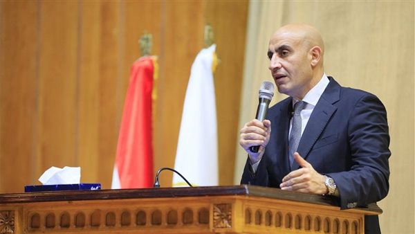 محمد عبد اللطيف وزير التربية والتعليم 