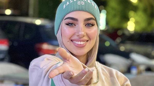 البلوجر هدير عاطف