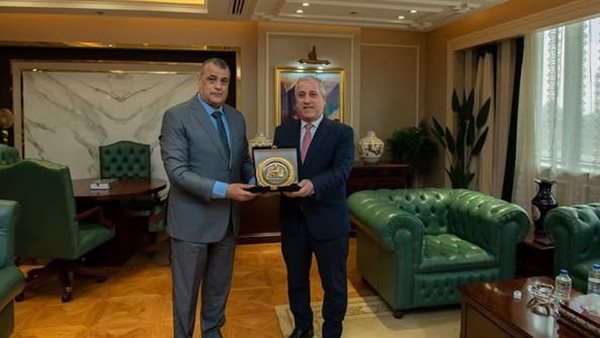 وزير الدولة للإنتاج الحربي يلتقي رئيس الهيئة الوطنية للصحافة
