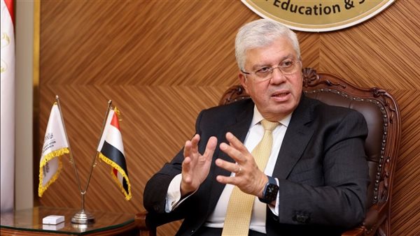 الدكتور أيمن عاشور وزير التعليم العالي
