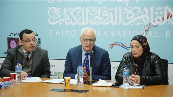 جانب من الندوة 