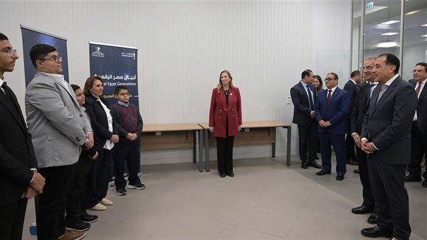 مدبولي يلتقي عددا من خريجي مبادرات أجيال مصر الرقمية 