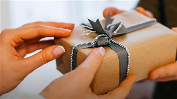 تفسير رؤية الهدايا في المنام 