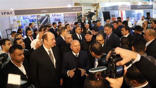 الفريق كامل الوزير، وزير الصناعة والنقل