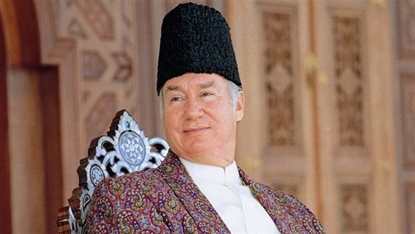 من هو كريم شاه الحسيني