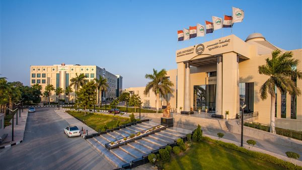 3.7 مليون طالب وطالبة بالجامعات والمعاهد يبدأون الفصل الدراس