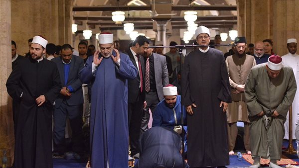 ما الفرق بين رفع الأعمال في شهر شعبان ويومي الاثنين والخميس؟
