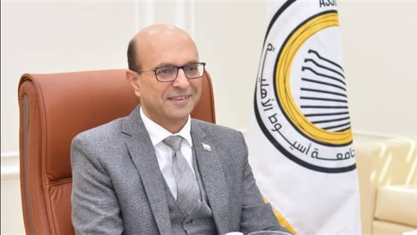 الدكتور أحمد المنشاوي، رئيس جامعة أسيوط 