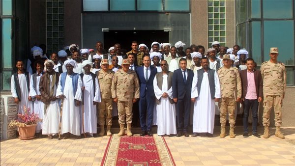 المنطقة الجنوبية العسكرية تنظم لقاء مع عددٍ من الشيوخ