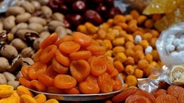 شعبة العطارة: التضخم يجبر المصريين على تغيير عاداتهم 