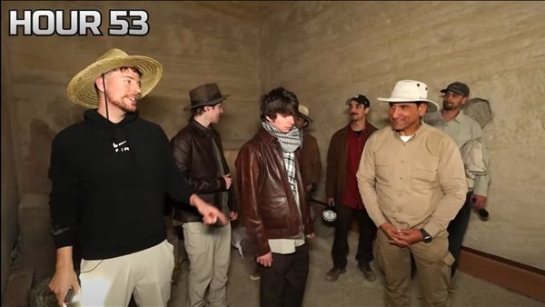كم دفع مستر بيست لتاجير التصوير في الاهرامات
