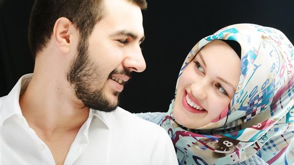 هل يجوز للخاطب أن يقول لخطيبته بحبك ؟
