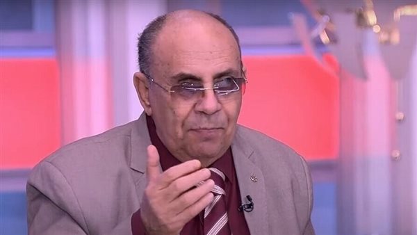 الدكتور مبروك عطية، العميد السابق لكلية الدراسات الإسلامية