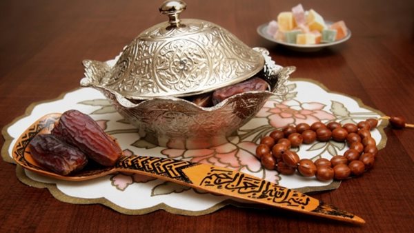 حكم من كان عليه قضاء من رمضان ودخل عليه آخر