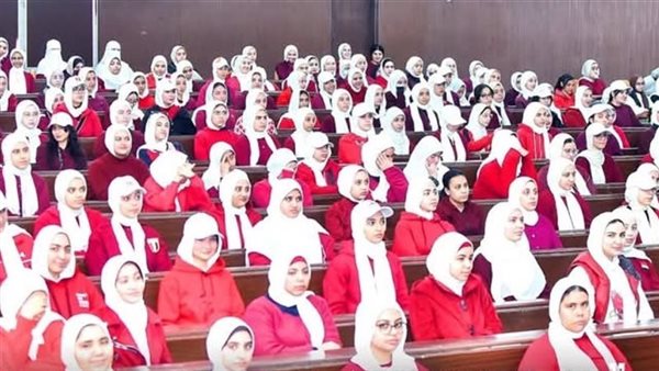 تطبيق التربية العسكرية على البنات في الجامعات