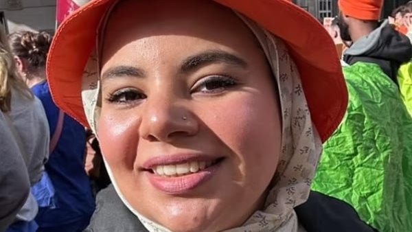 الطبيبة المصرية منة علوان 