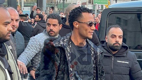 محمد رمضان في محطة مصر