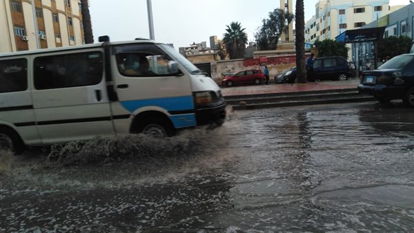 أمطار غزيرة تضرب دمياط 