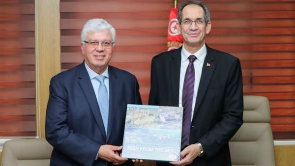 وزير التعليم العالي يناقش مع نظيره التونسي 