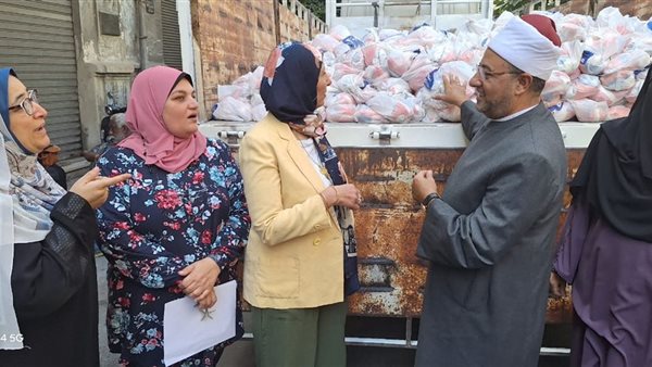 الأوقاف تبدأ توزيع 150 ألف شنطة سلع غذائية