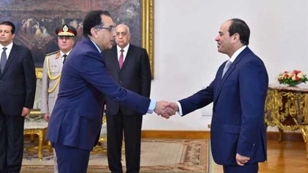 مدبولي يهنئ الرئيس السيسي بمناسبة حلول شهر رمضان المعظم