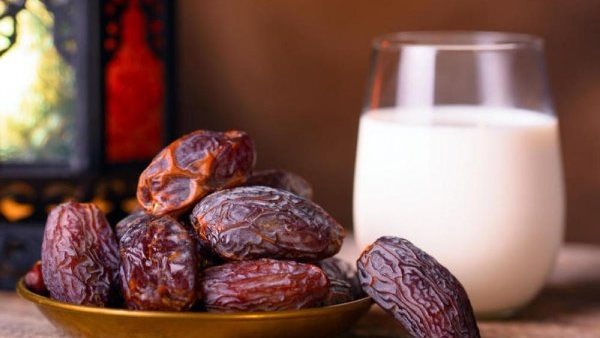 صيام الأطفال من سن كام.. البنات والأولاد